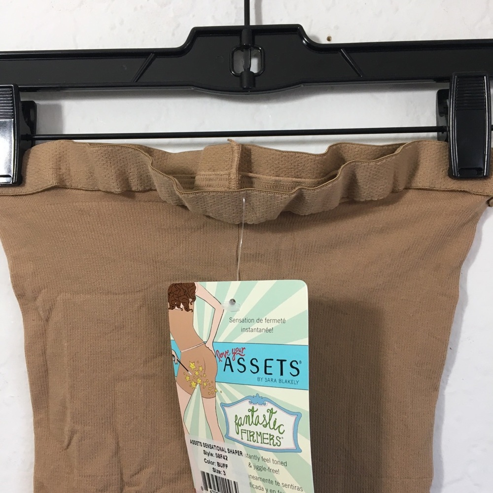 Assets by Sara Blakely Sensational Shapers Buff - Picture 8 of 9